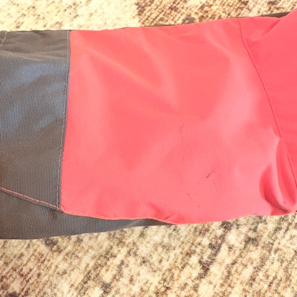 Helly Hansen Red and Black Snow Bib Size 4 - Picture 7 of 9